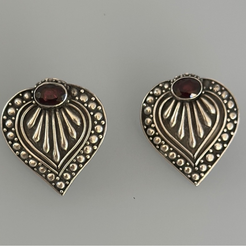 Elegant 925 amethyst Silver and Red Teardrop Earrings with Intricate Design